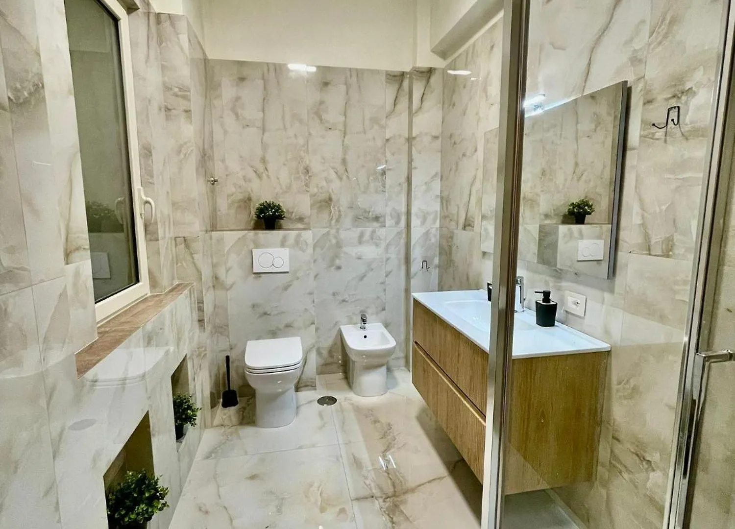 Tiger Central Deluxe Apartment In Rome